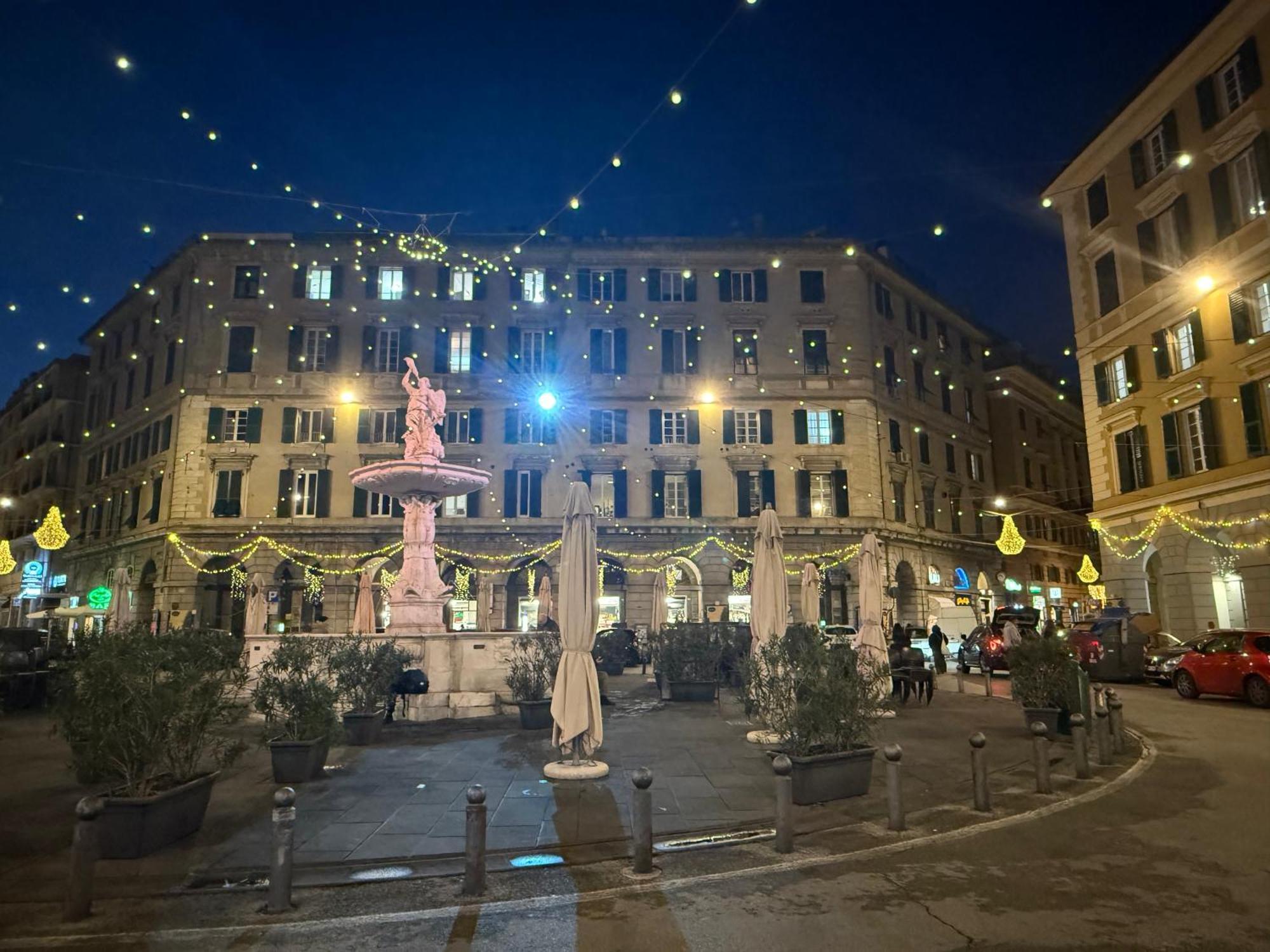 The First Colombo Brignole XX Settembre Apartment Genoa Bagian luar foto